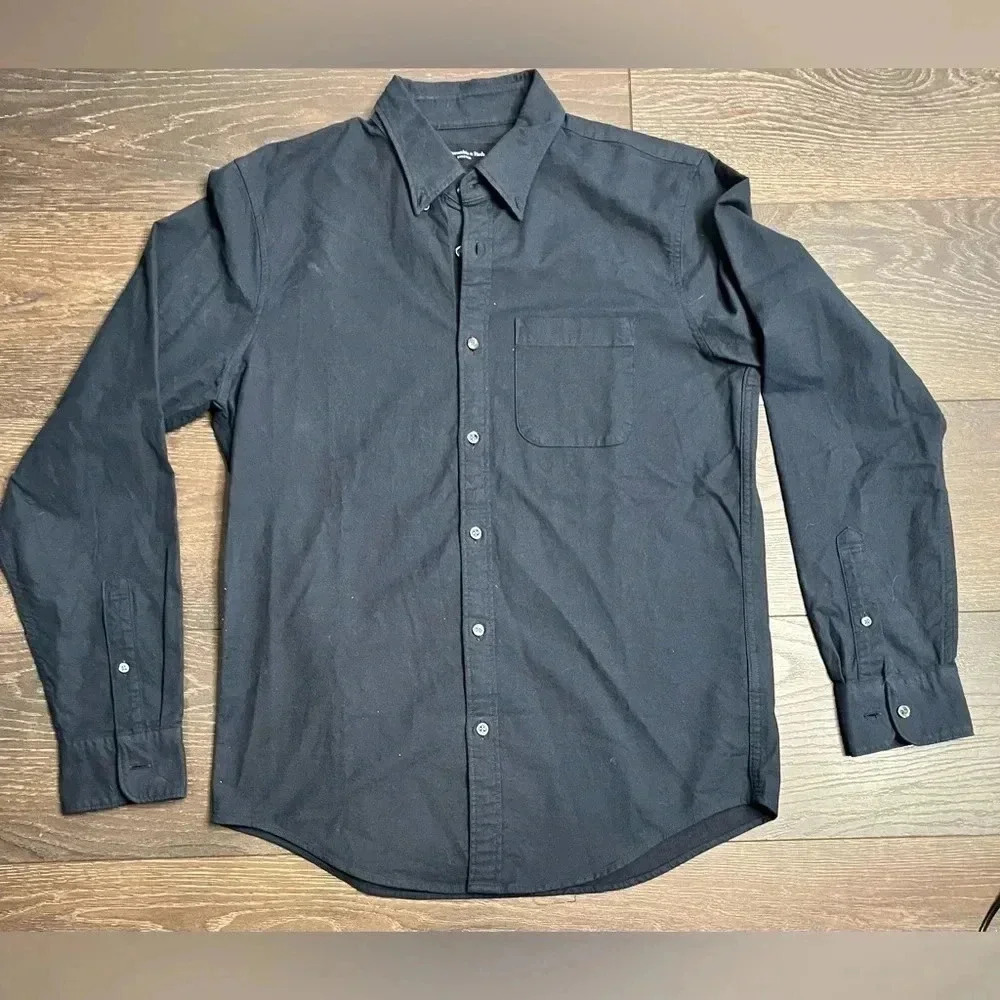 Abercrombie & Fitch Cotton Blend Solid Print Button Down Shirt in Navy